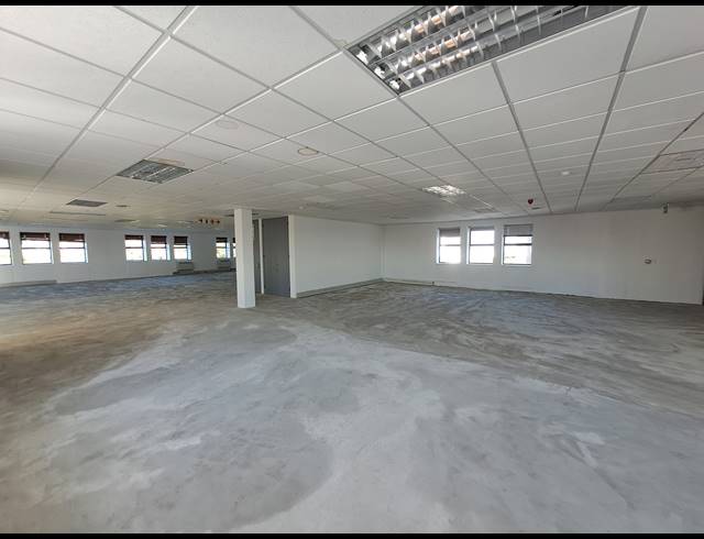 1,575M² OFFICE TO LET IN ILLOVO